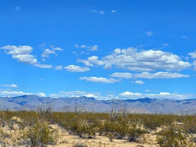 3135 W Desert Candle Dr, Yucca, AZ, 86438