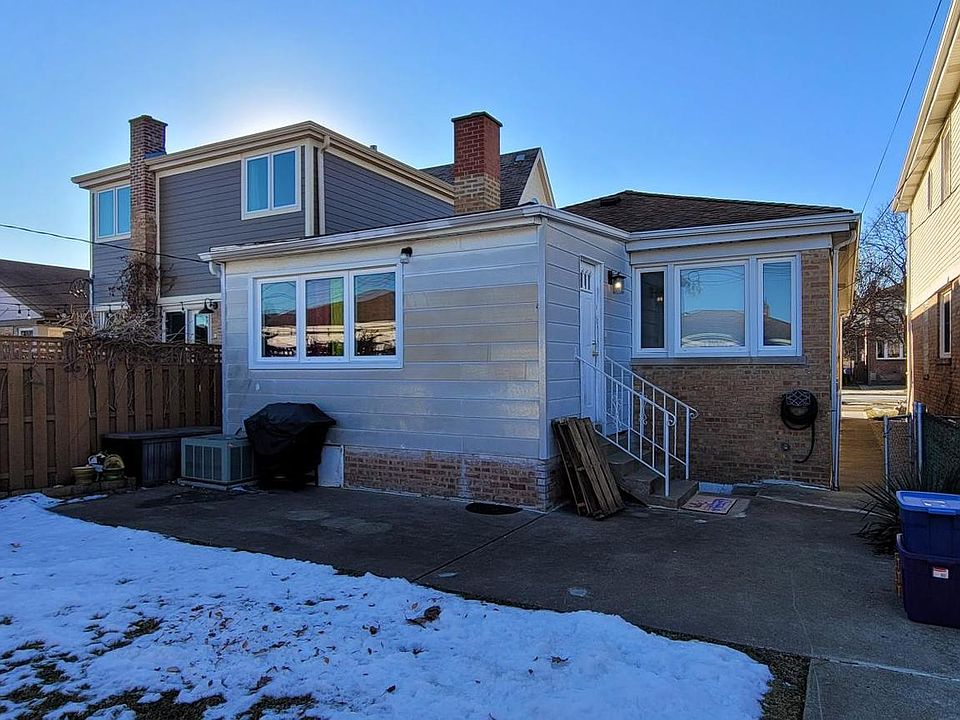2nd image of 7415 N Oriole Ave