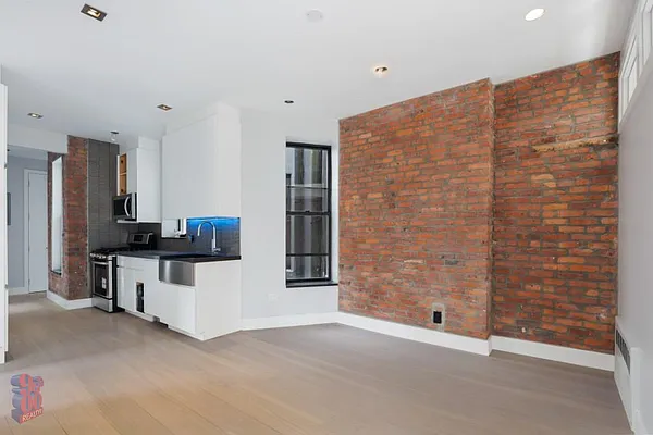 Rented by Centennial Properties NY | media 21