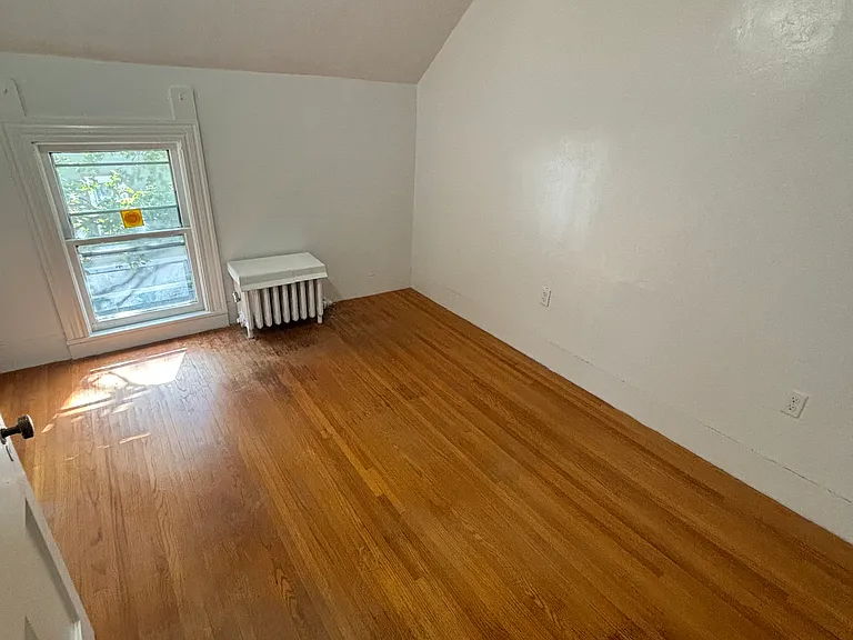 15 Walnut St #2 — Photo 8