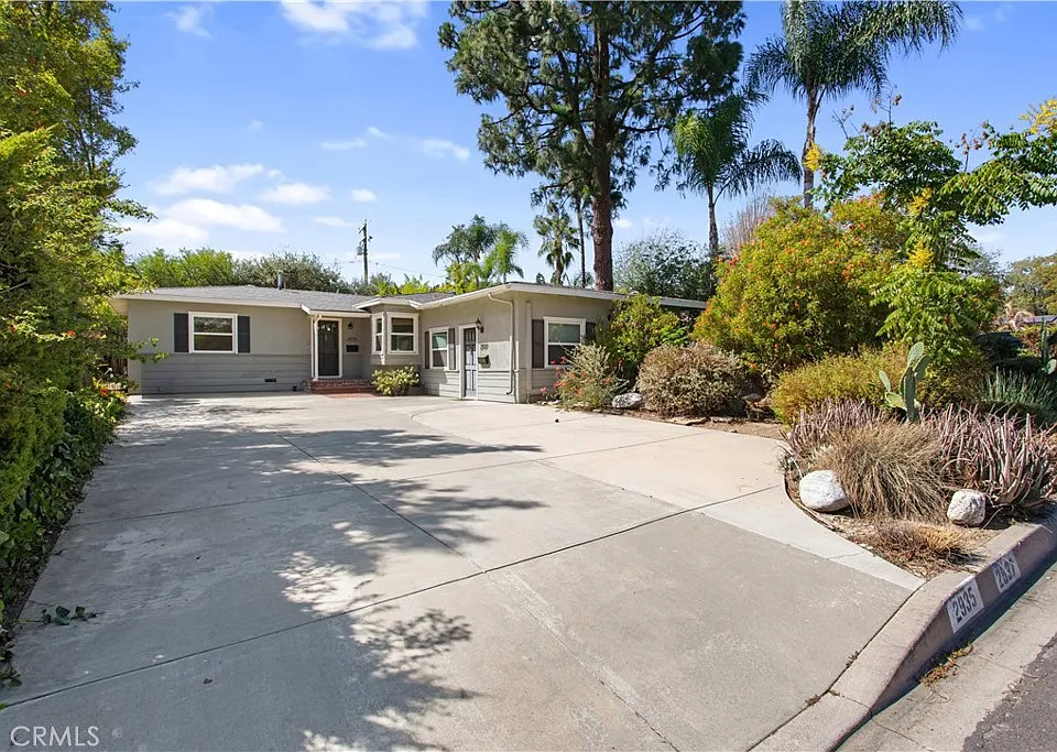 2935 Rhodelia Ave
