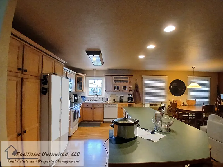 3602 Richmond Dr — Photo 6