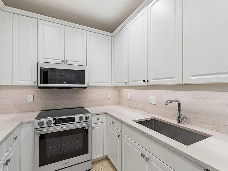 4273 E Main St — Photo 14