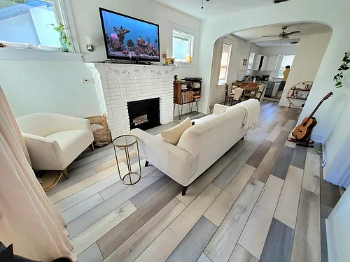 2232 Dartmouth Ave N Photo 1