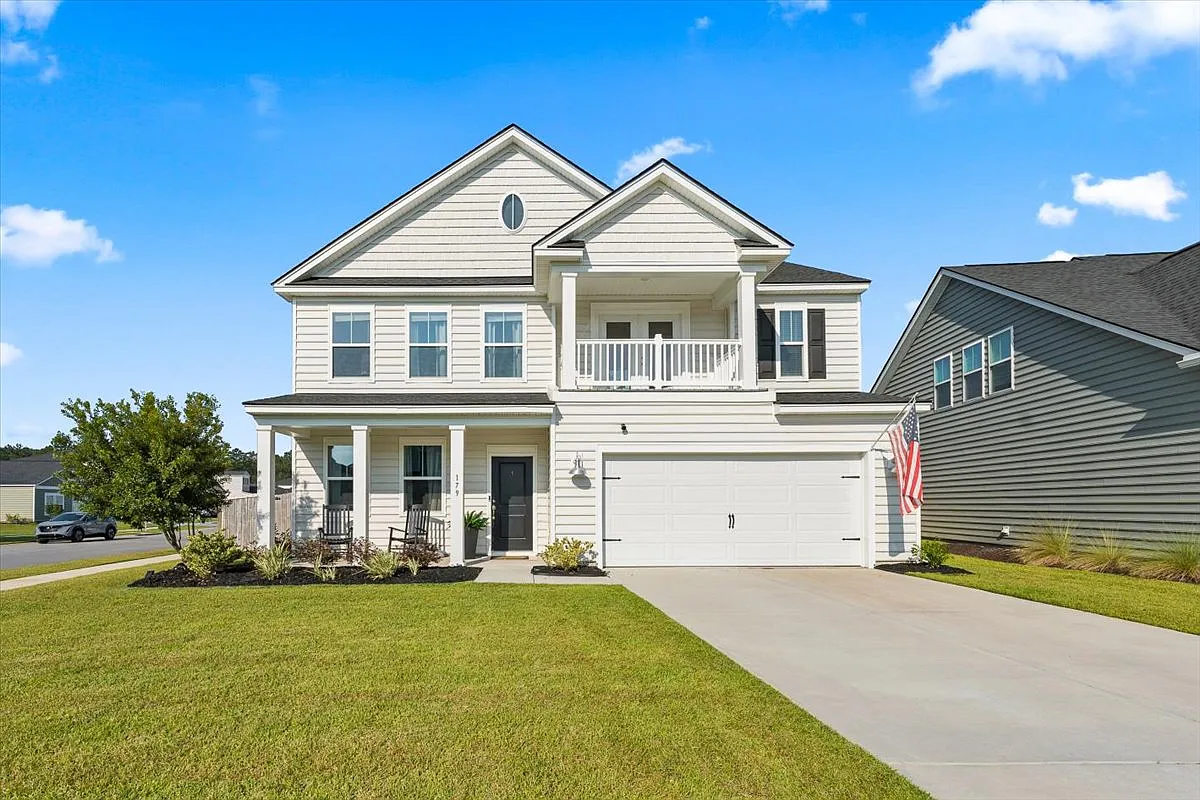 4 bed, 2591 sqft, $2,649 — Photo 1