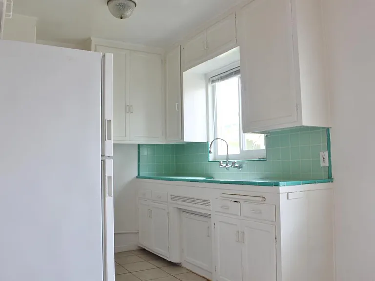 3870 Lamont St — Photo 9