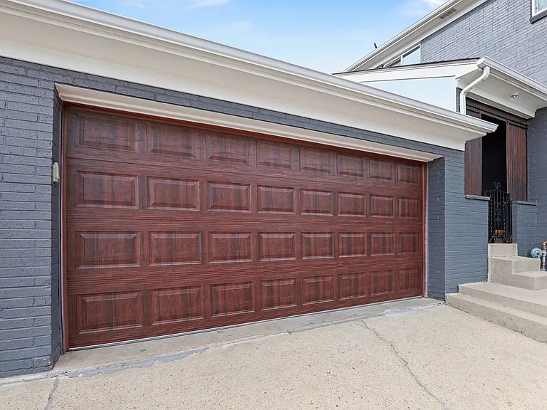 900 S Harrison St — Photo 12