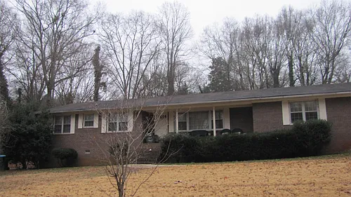 54 Dickson Cir Photo 1