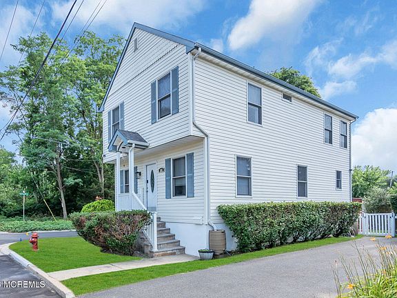 3rd image of 245 Bray Avenue