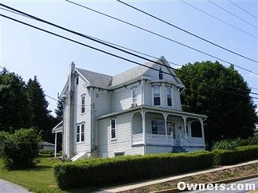 2nd image of 136 Church St