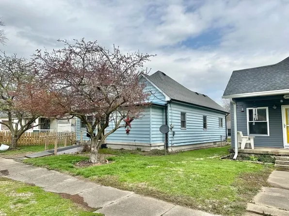 200 S 7th St, West Terre Haute, IN 47885