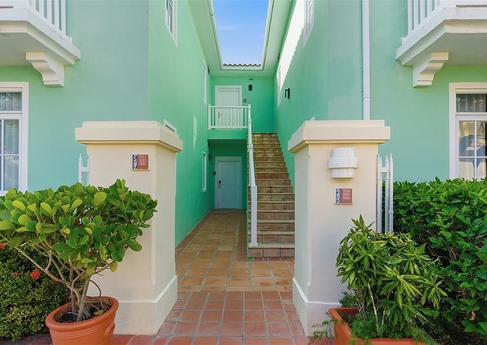 1st image of Las Casitas I 1000 AVENUE EL CONQUISTADOR #5214-15-16