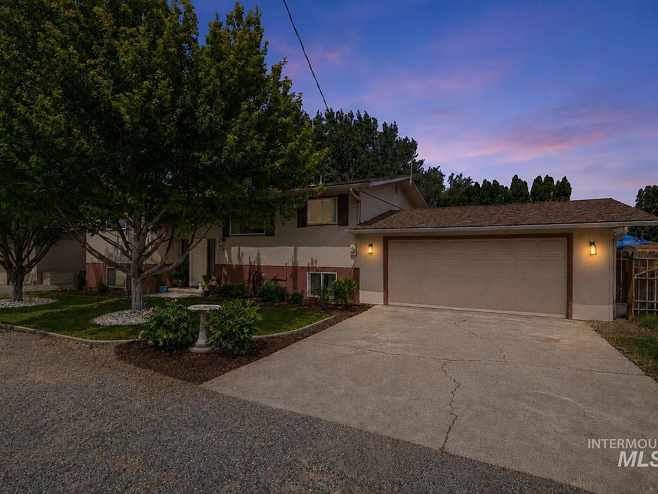 1st image of 2390 Rolling Hills Dr