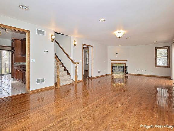 4th image of 41108 N 1st St