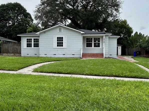 2725 Derbyshire Ave, Lakeland, FL 33803