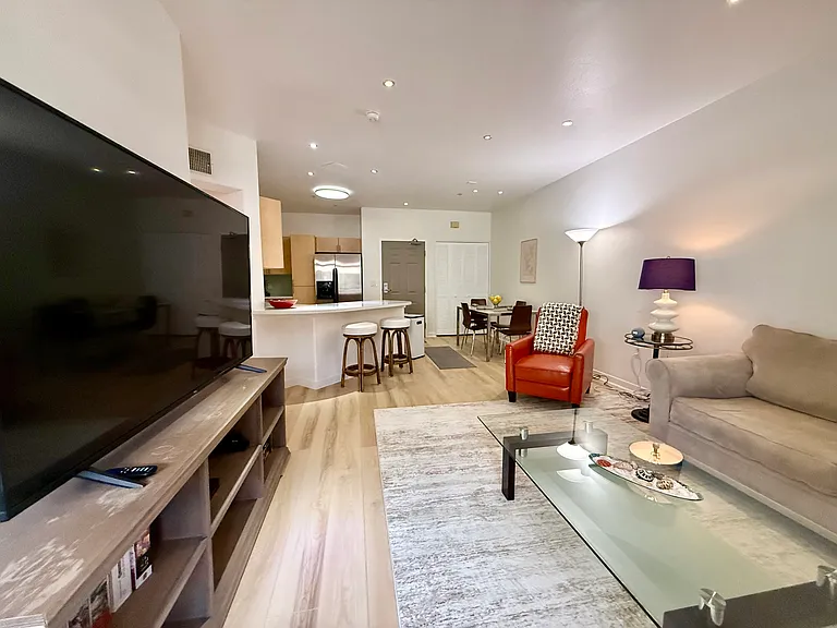 1501 Front St #529 — Photo 5
