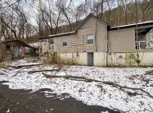 12926 Ohio Ave, Chesapeake, WV 25315