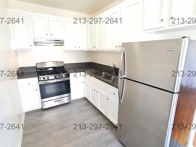 118 S Lake St #8 — Photo 8