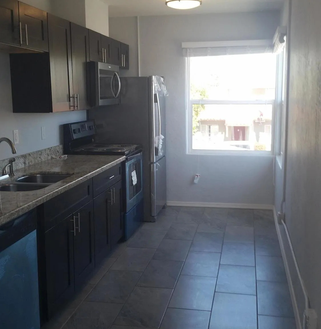 1 bed, 1.0 bath, 480 sqft, $775 — Photo 2