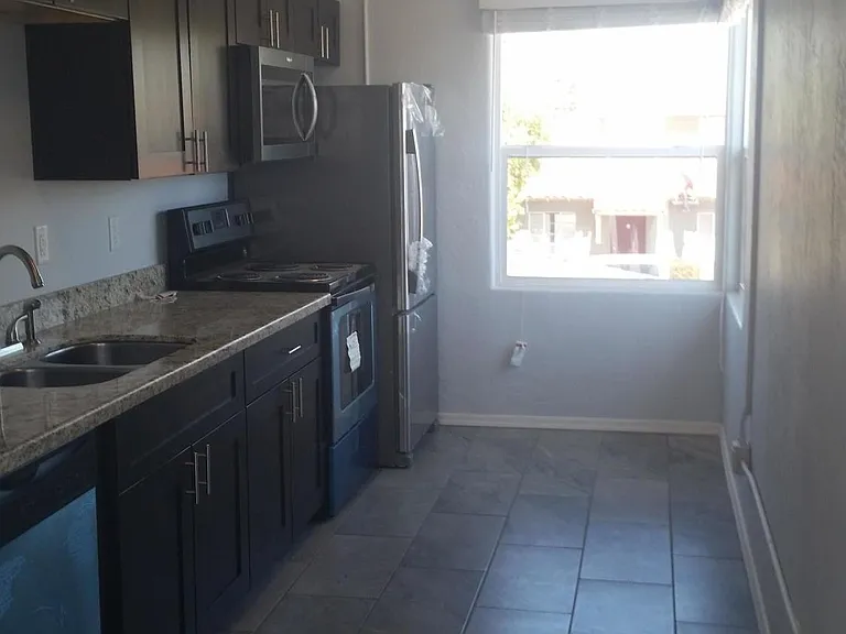 1602 W McDowell Rd #202 — Photo 2