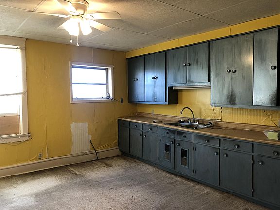 2nd image of 172 N Lafayette Ave