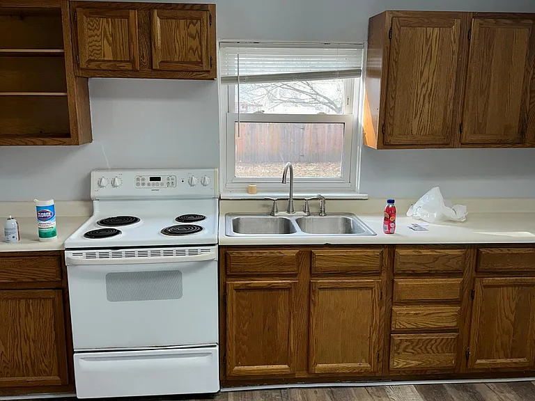 224 Maple St #1 — Photo 7