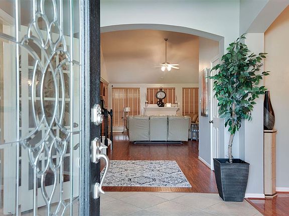 Welcome home! Front entry.