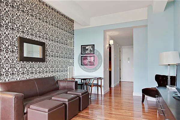 Rented by BARNES New York | media 52