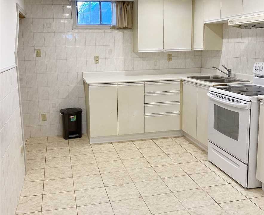 2nd image of 5 Rockport Cres