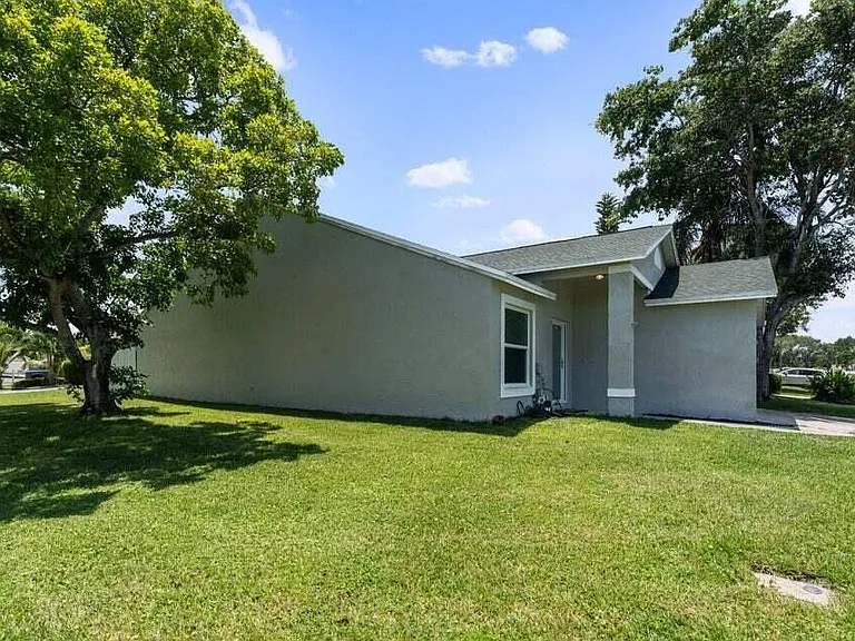 48 Bentwater Cir — Photo 21
