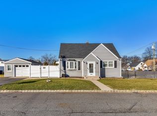 4 Overhill Rd, Belleville, NJ 07109