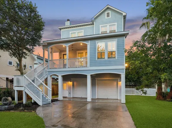 209 Queen Rd, Clear Lake Shores, TX 77565