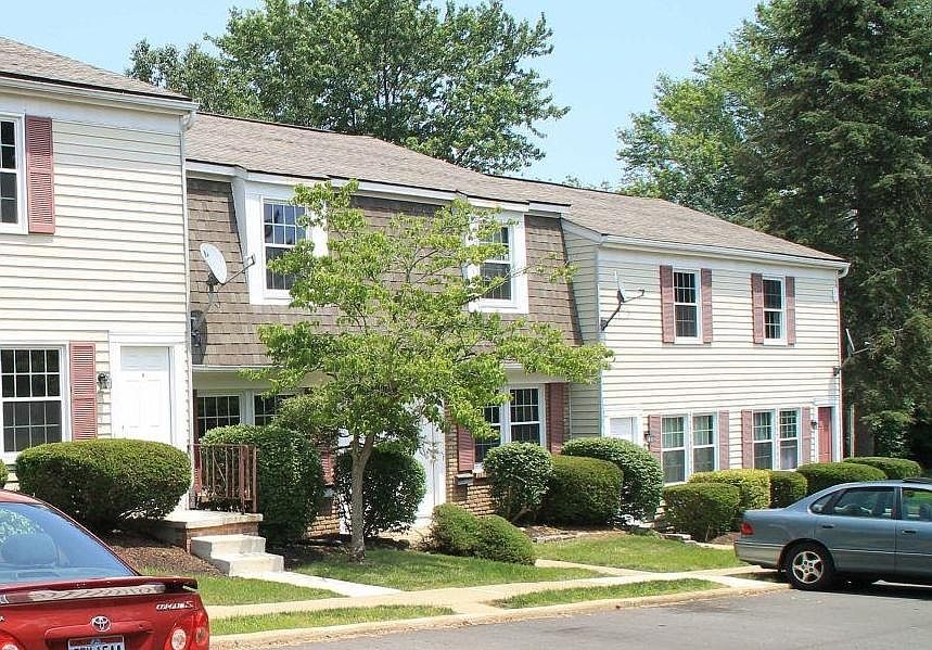1st image of 256 Otterbein Dr APT F