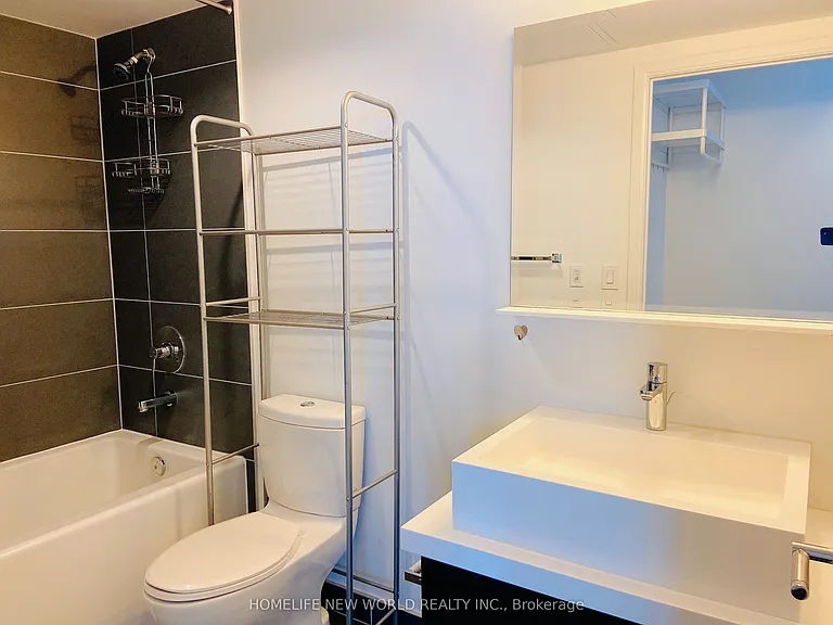 1080 Bay St #2311 — Photo 9