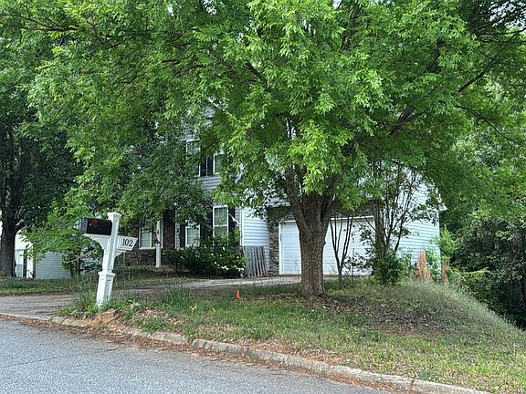 2nd image of 102 Timberjack St