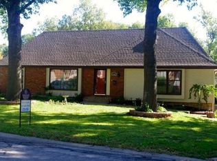 6105 N Monroe Ave, Gladstone, MO 64119