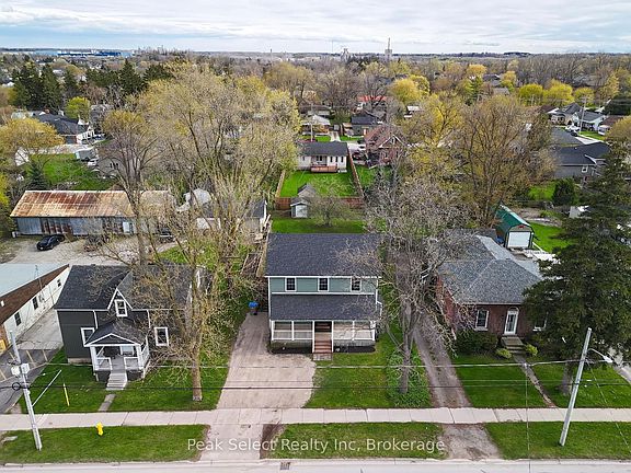 5th image of 202 Queen St W