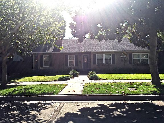 2nd image of 652 E Cornell Ave