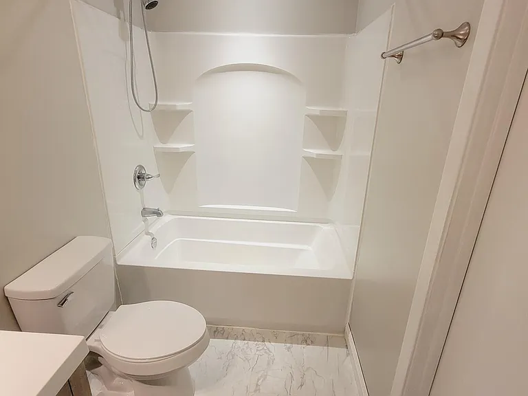 1316 E Woodshire Dr — Photo 20