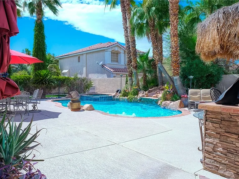 3924 Royal Scots Ave — Photo 42