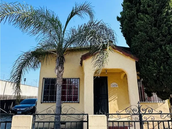 1676 E 85th St, Los Angeles, CA 90001