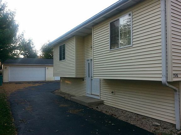 3rd image of 1526 Kenmore Ave