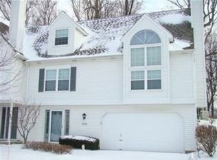 10482 White Ash Trl, Twinsburg, OH 44087