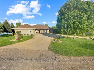 16 Pheasant Dr, Slayton, MN 56172