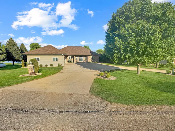 16 Pheasant Dr, Slayton, MN 56172