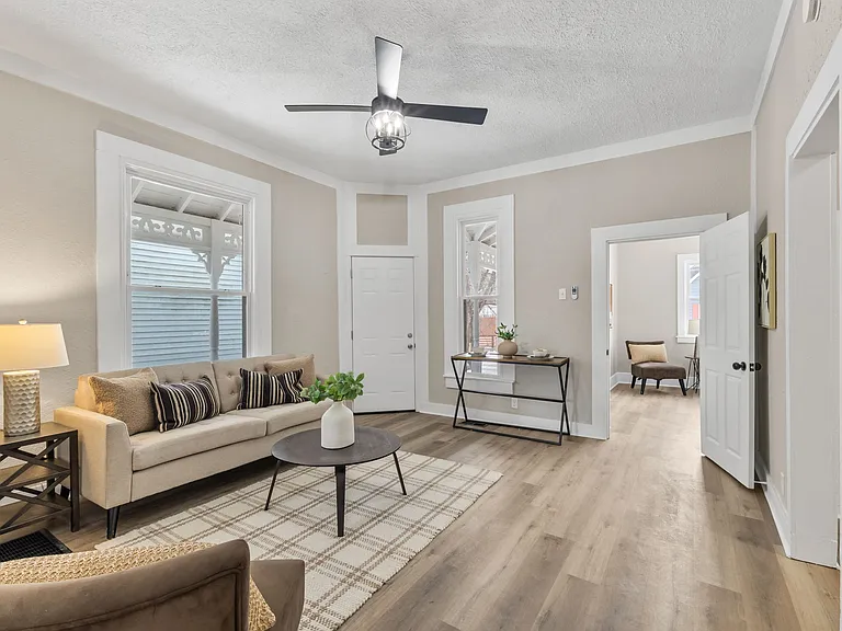 1153 Villa Ave — Photo 6