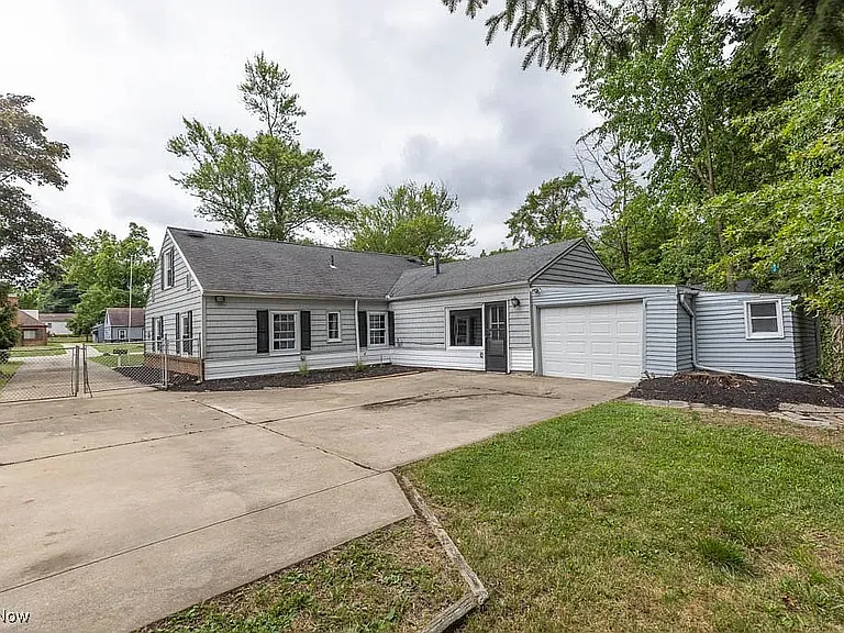 3987 Lancaster Rd — Photo 12