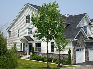 214 Lesly Ct, Lafayette Hill, PA 19444