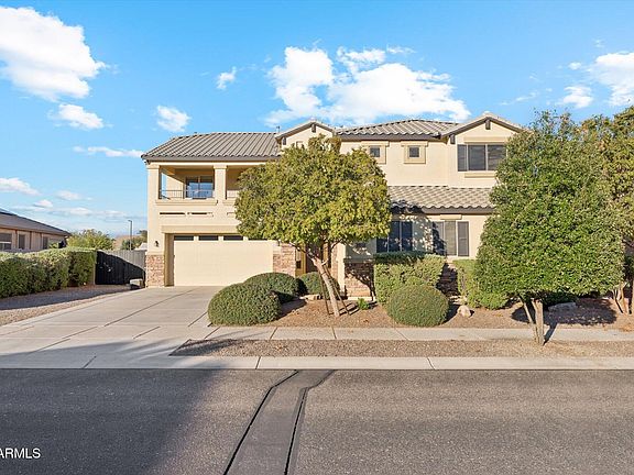 3rd image of 17858 W DAHLIA Drive