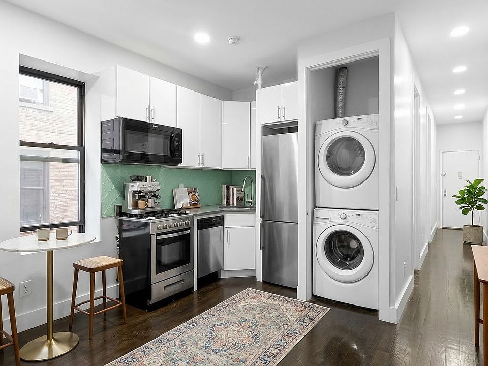 1st image of 160 E 103rd St #7
